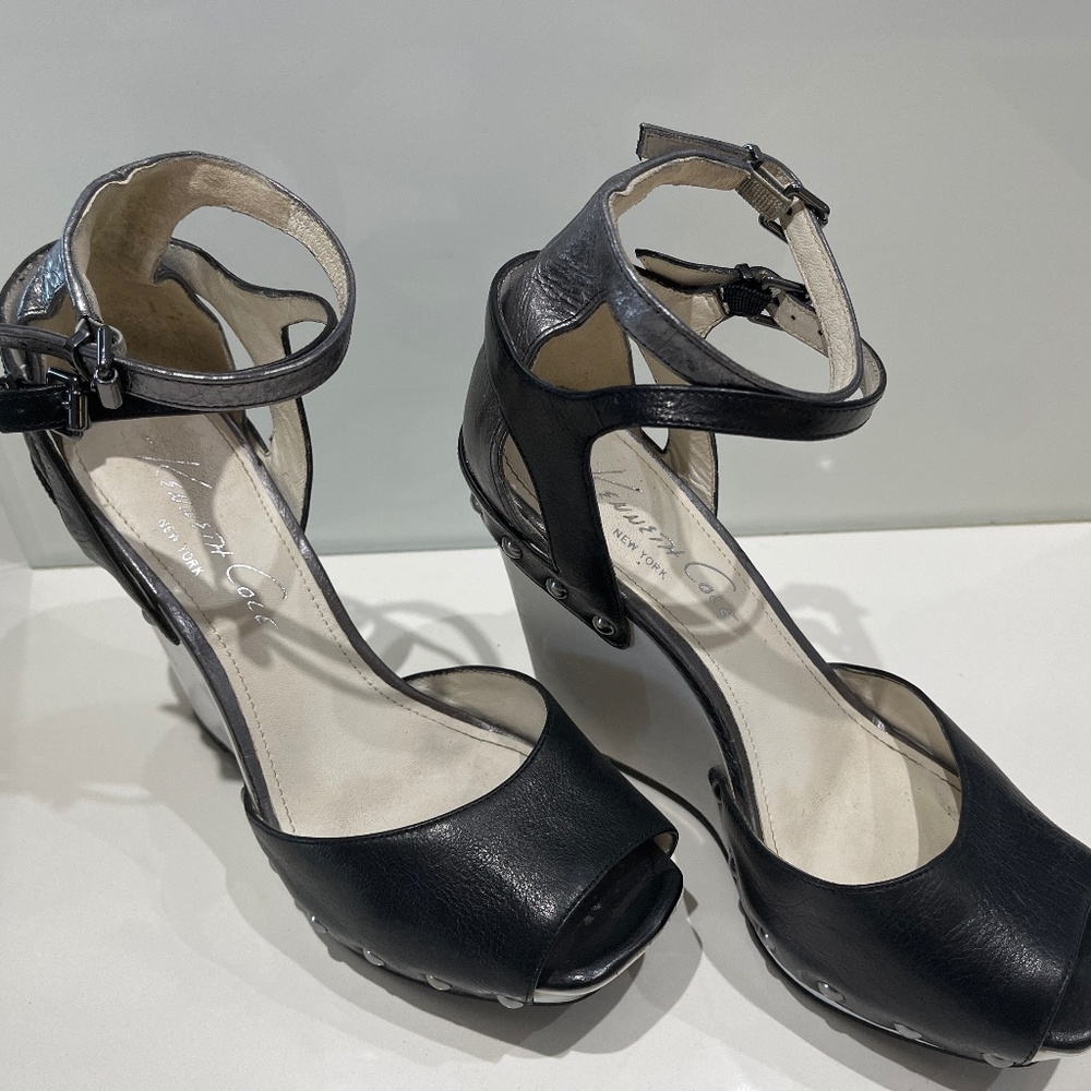 Kenneth Cole open toe platform wedges 8.5
